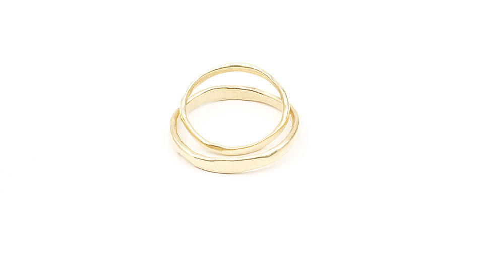 Irregular wedding rings in eco friendly 9K gold