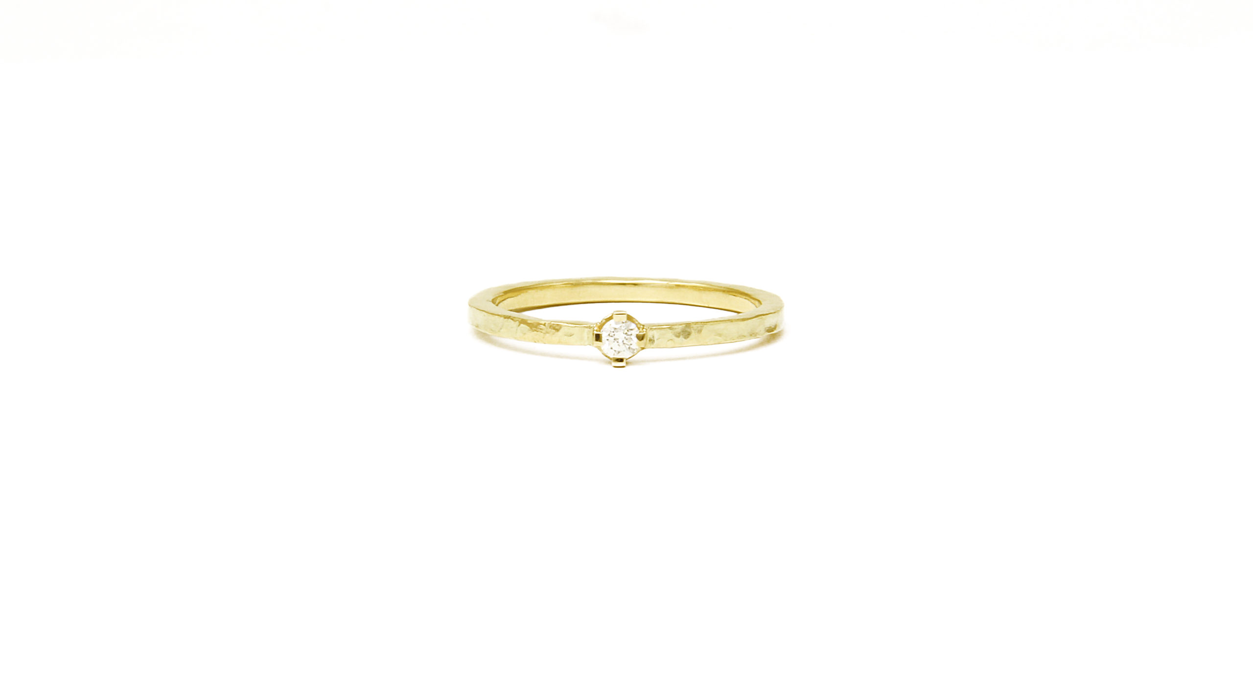 Minimal tepany zlaty prsten s diamantom